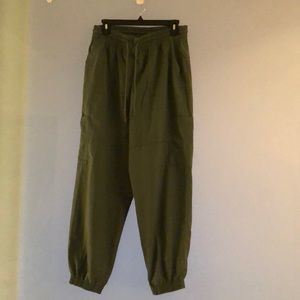 Green cargo pants